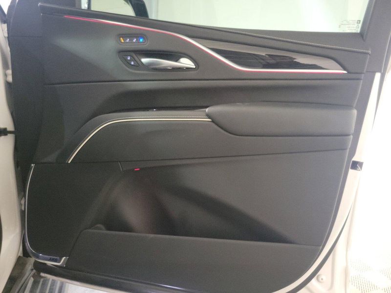 2023 Cadillac Escalade V-Series photo 28