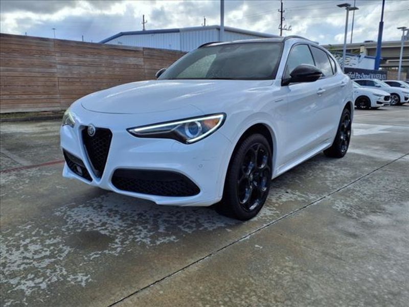 2022 Alfa Romeo Stelvio VeloceImage 7