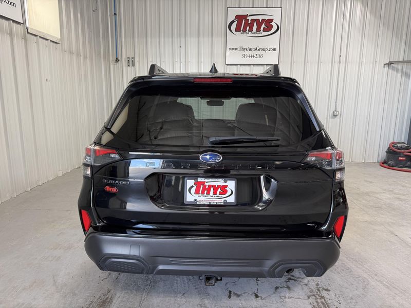 Used 2025 Subaru Forester PremiumImage 4