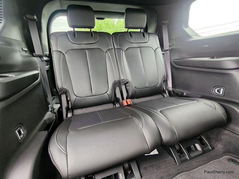 2025 Jeep Grand Cherokee L Limited 4x4Image 47