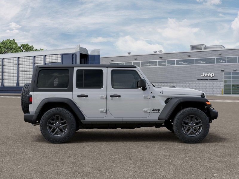 New 2026 Jeep Wrangler 4-door Sport SImage 12