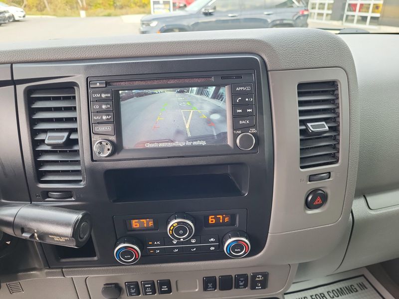 Used 2017 Nissan NV Passenger SLImage 8