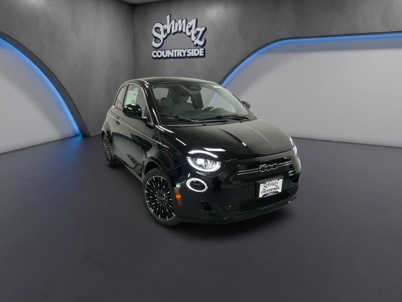 New 2026 Fiat 500e IconaImage 1