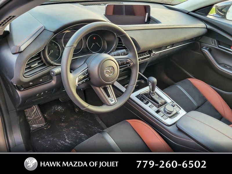 2025 Mazda CX-30 2.5 Carbon Turbo photo 10