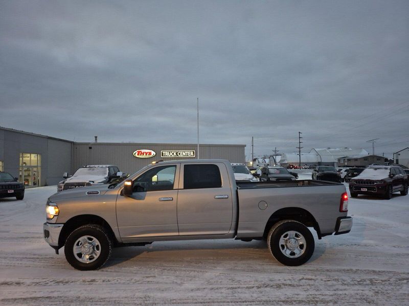 2024 RAM 2500 TradesmanImage 36