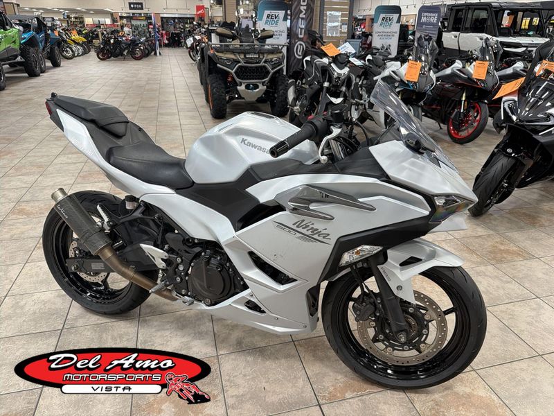 Used 2025 Kawasaki NINJA 500 Image 1