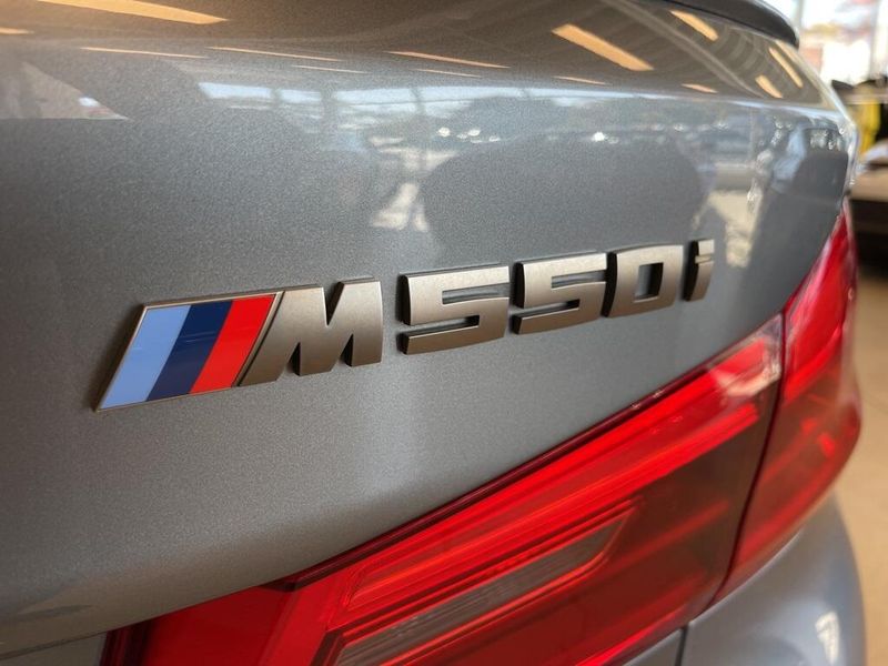 2019 BMW 5 Series M550i xDriveImage 25