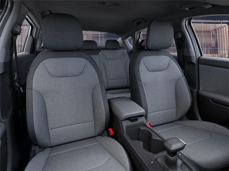 New 2025 Kia K4 LXSImage 15