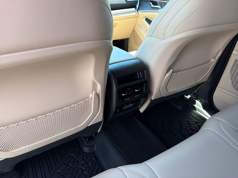 Used 2025 Jeep Grand Cherokee LimitedImage 33