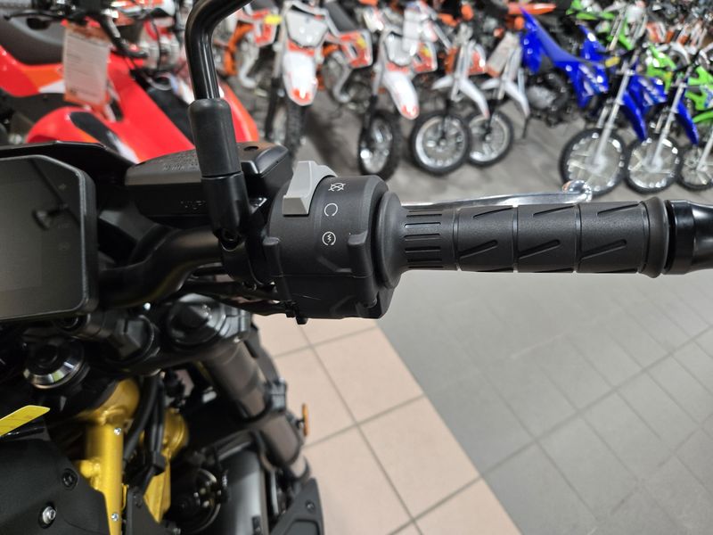 NEW 2026 KAWASAKI Z900 ABS Image 16