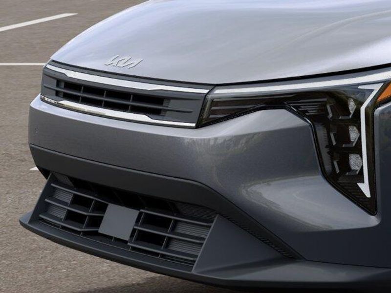 New 2026 Kia K4 LXSImage 13