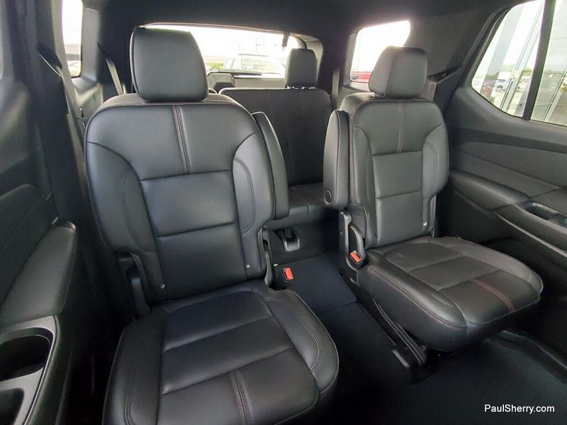 Used 2022 Chevrolet Traverse RS
