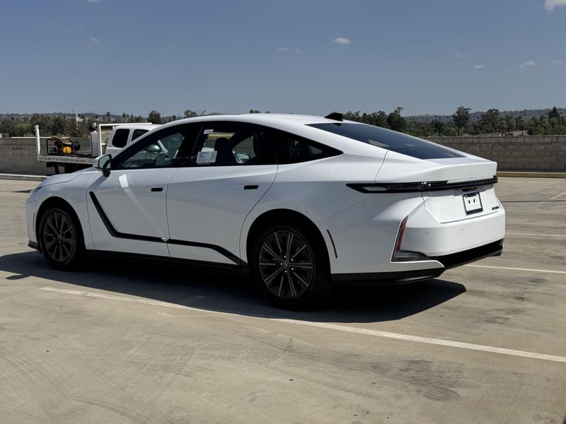 New 2026 Lexus ES 350e PremiumImage 7