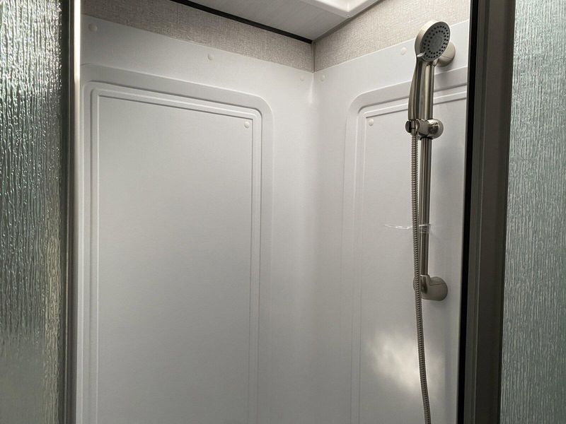 New 2025 ARCTIC FOX 32A Image 23