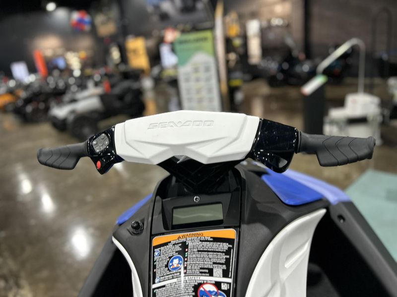 New 2025 Sea-Doo SPARK FOR 2 90 CONVENIENCE PACKAGE (SOUND SYSTEM) Image 3
