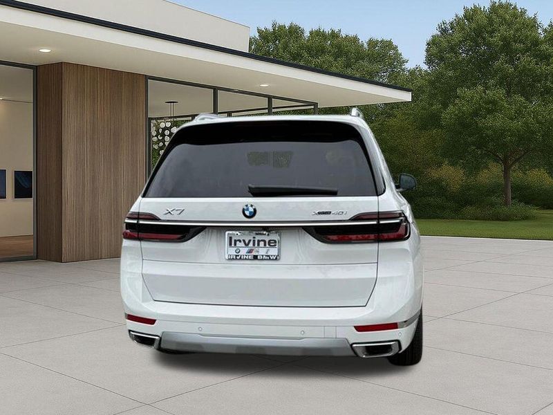 New 2026 BMW X7 xDrive40iImage 9