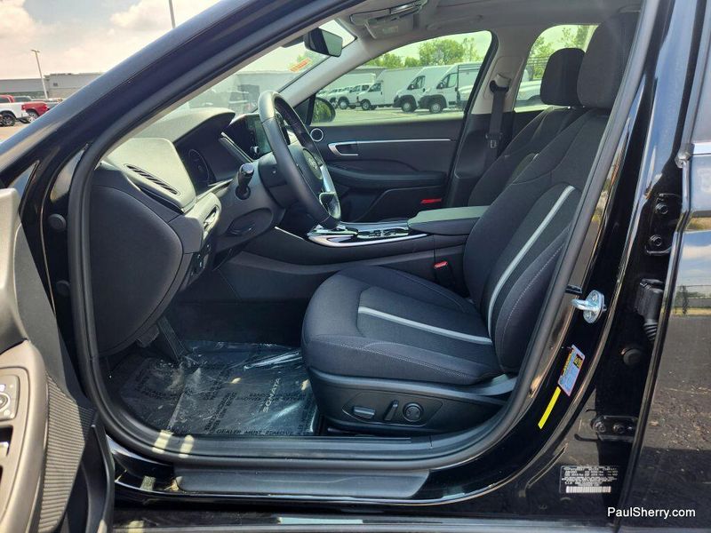 2022 Hyundai Sonata SELImage 19