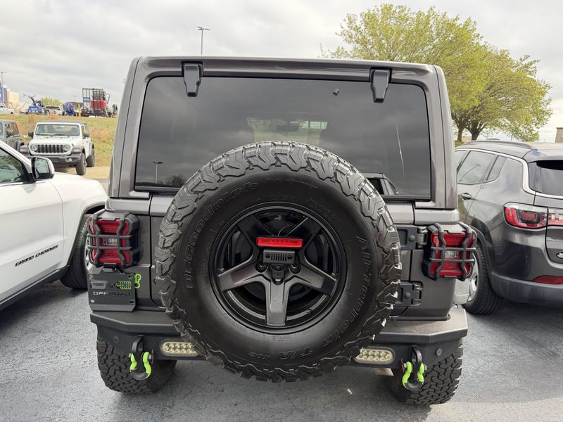 Used 2021 Jeep Wrangler Unlimited Sahara AltitudeImage 11
