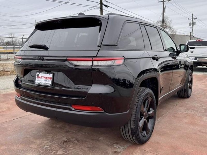 New 2025 Jeep Grand Cherokee Limited 4x4Image 5