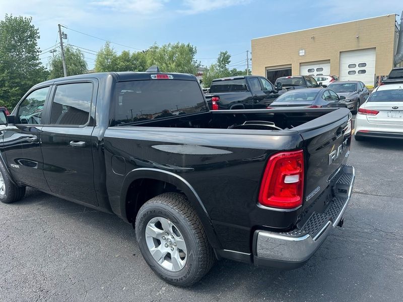 2025 RAM 1500 Big Horn Crew Cab 4x4 5