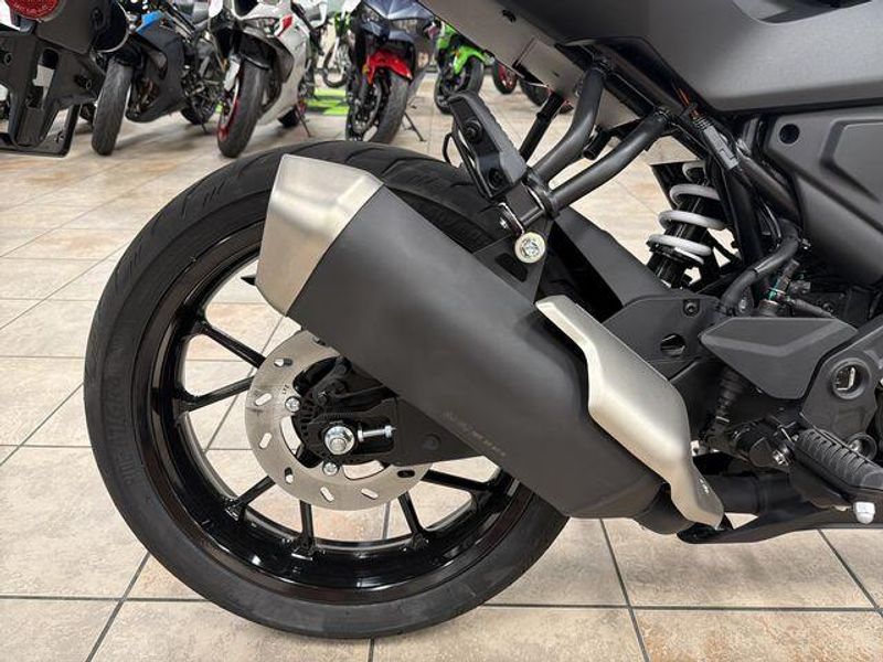 Used 2025 CFMOTO 300SS CF300-5US Image 25
