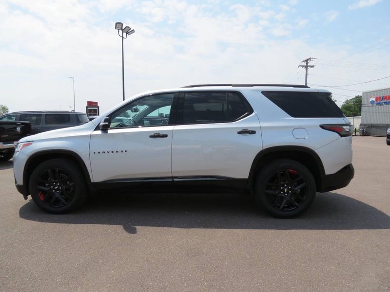 2021 Chevrolet Traverse Premier 4x4 4dr SUVImage 5