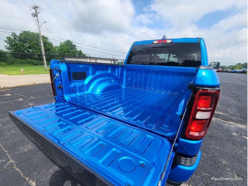 New 2026 RAM 1500 Big Horn Crew Cab 4x4 5'7' Box