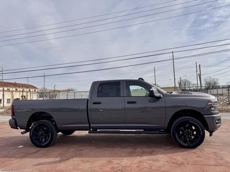 New 2026 RAM 2500 Black Express Crew Cab 4x4 8