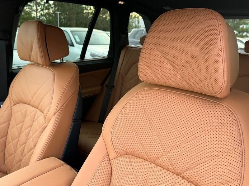 New 2026 BMW X5 M60iImage 19