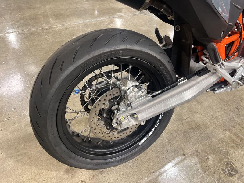 Used 2021 KTM 690 SMC R Image 25