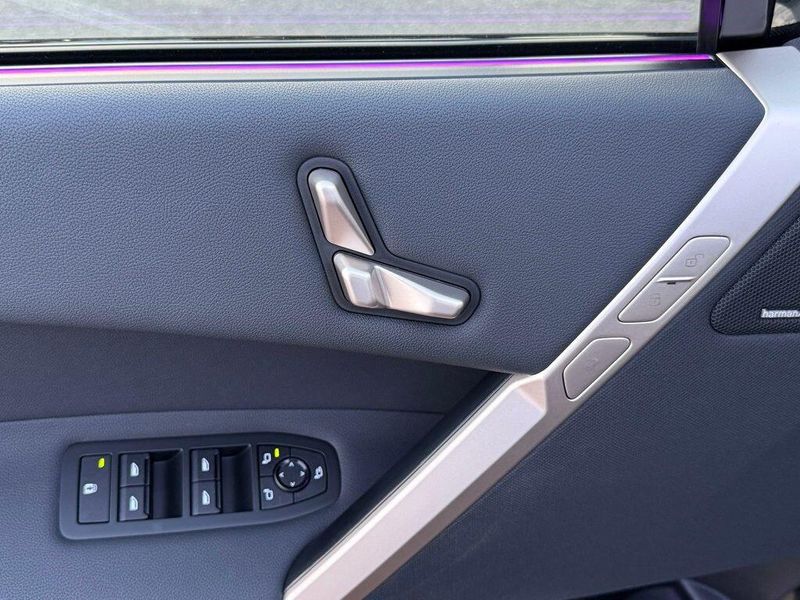 Used 2026 BMW iX xDrive45Image 21