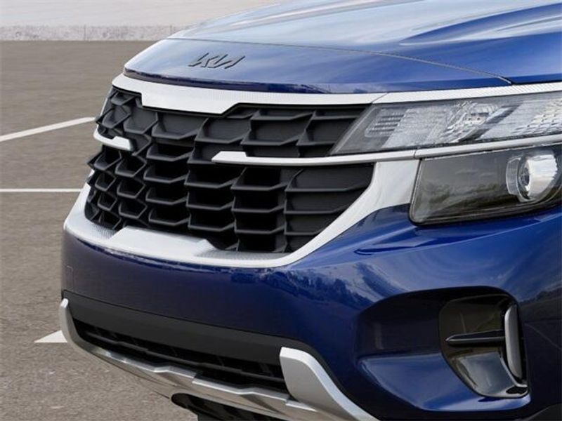 2025 Kia Seltos LXImage 12