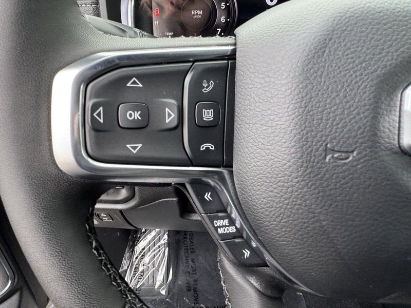2025 RAM 1500 LaramieImage 19