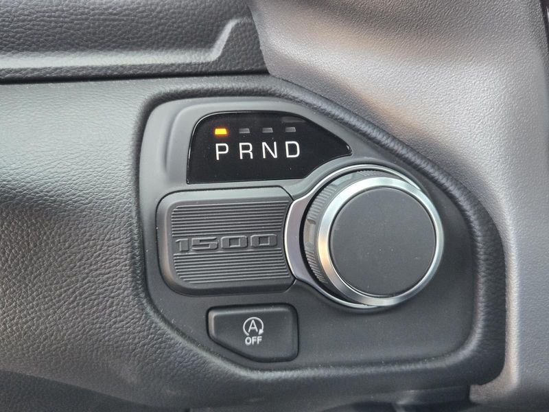 New 2026 RAM 1500 Big Horn Crew Cab 4x2 5'7' Box