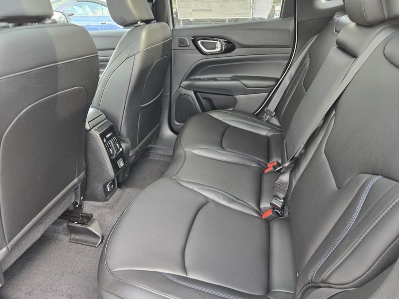 New 2026 Jeep Compass Limited Altitude 4x4