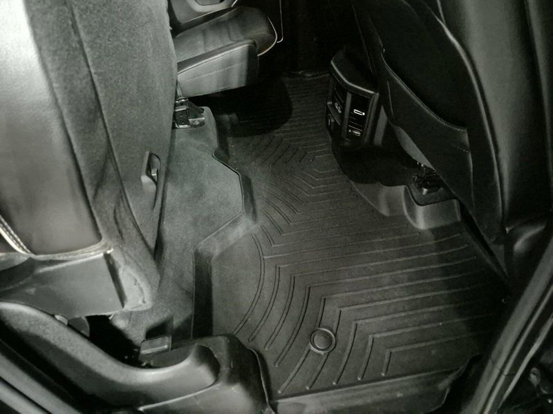 2019 RAM 1500 LaramieImage 12