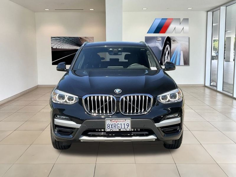 2021 BMW X3 xDrive30eImage 3