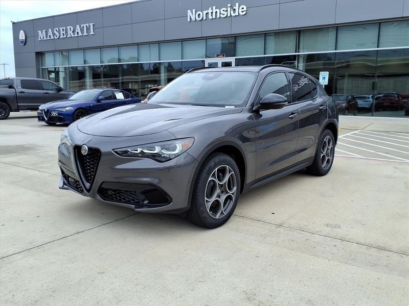 New 2025 Alfa Romeo Stelvio AwdImage 2