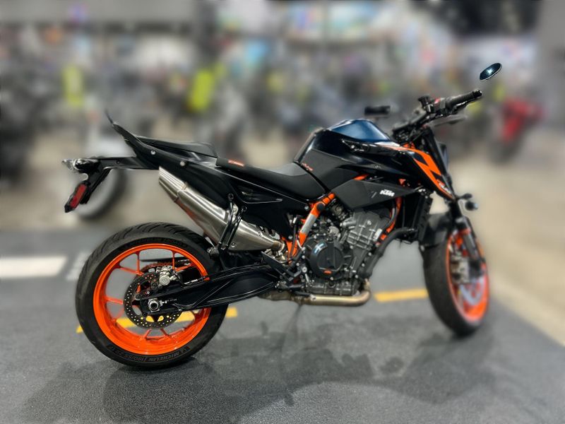 Used 2022 KTM 890 DUKE R Image 12