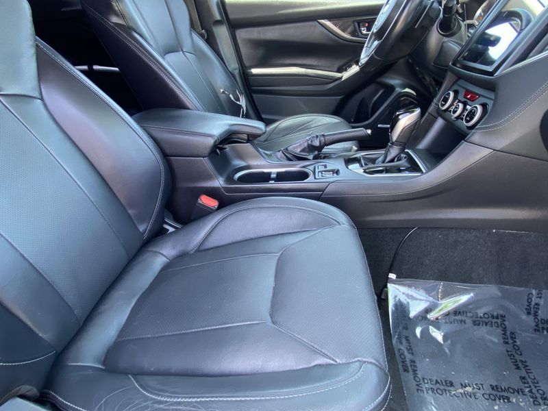 2017 Subaru Impreza LimitedImage 12