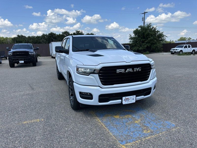 2025 RAM 1500 LaramieImage 2