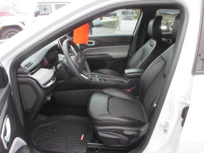 Used 2024 Jeep Compass LatitudeImage 15