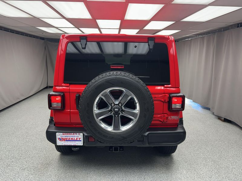 Used 2022 Jeep Wrangler Unlimited SaharaImage 18