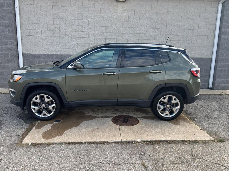 2018 Jeep Compass Limited photo 2