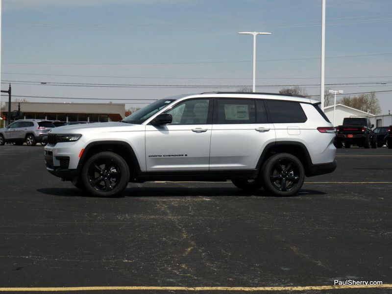 2025 Jeep Grand Cherokee L Altitude X 4x4Image 7