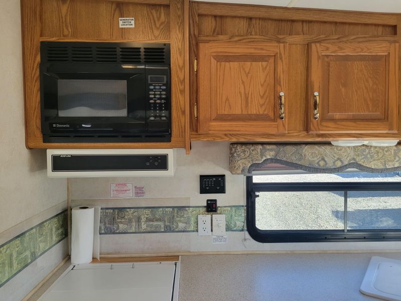 Used 2004 NORTHWOOD MFG Arctic Fox 27-5LImage 13