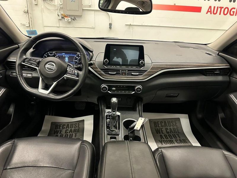 2019 Nissan Altima 2.5 PlatinumImage 27