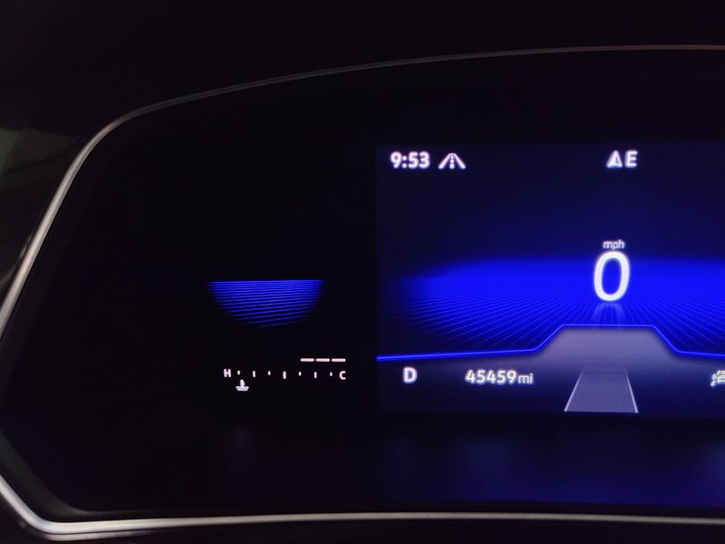 Used 2022 Volkswagen Tiguan SE AWD w/SunroofImage 32