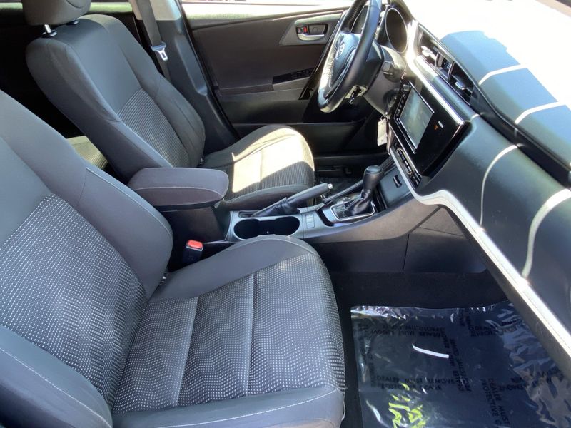 Used 2018 Toyota Corolla iM BaseImage 10