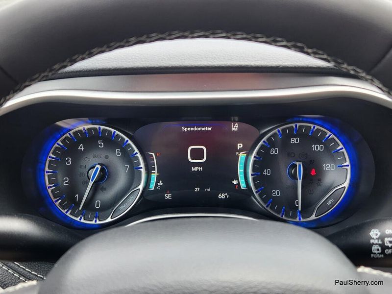 New 2026 Chrysler Pacifica Select